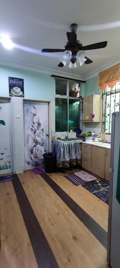 Hawwa Sara Muslim Homestay Malacca Екстериор снимка